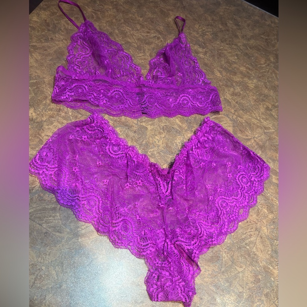 Women’s Lace & Satin 3 Piece Camisole Set, Size Large